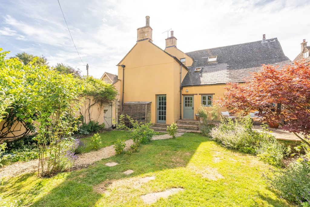 Property photo 1 of 19