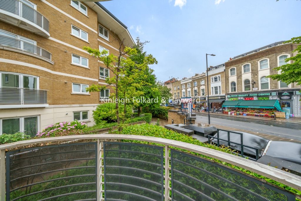 Property photo 3 of 6 3B727d23-128c-48A8-9