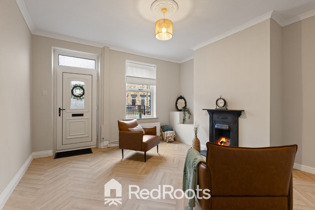 Property photo 2 of 21 4920723