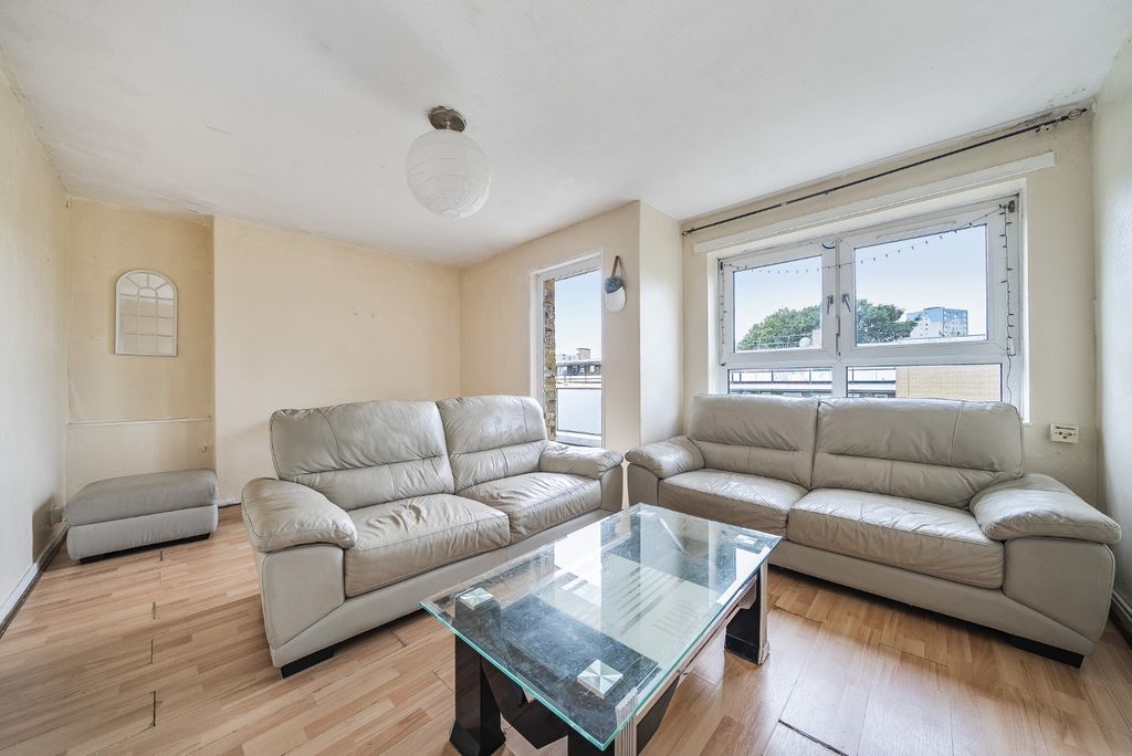 Property photo 1 of 12 3495492