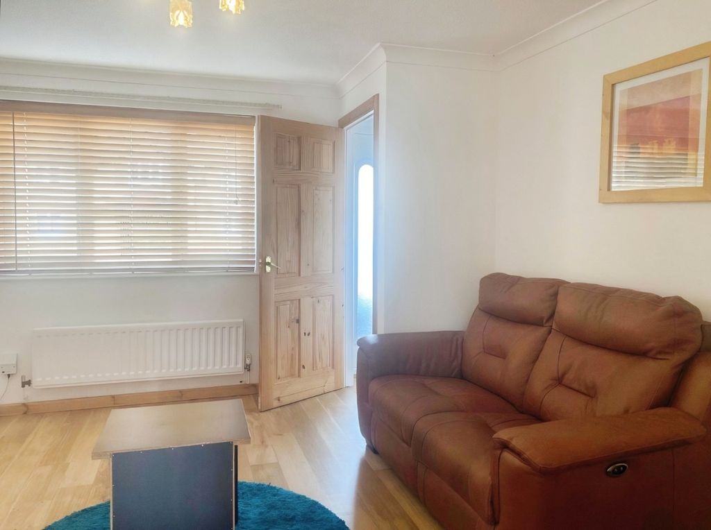 Property photo 2 of 15 5372454