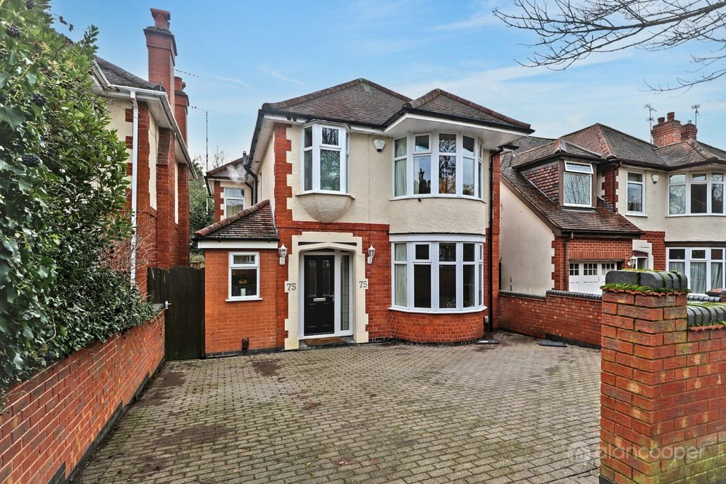 Property photo 1 of 34 4584702