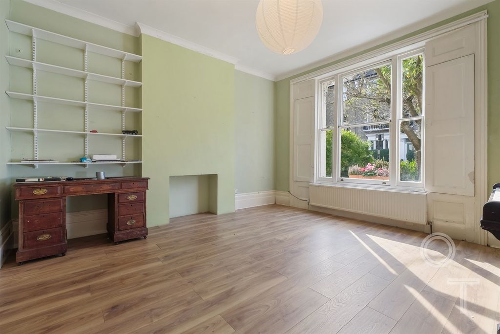 Property photo 2 of 12 Reception