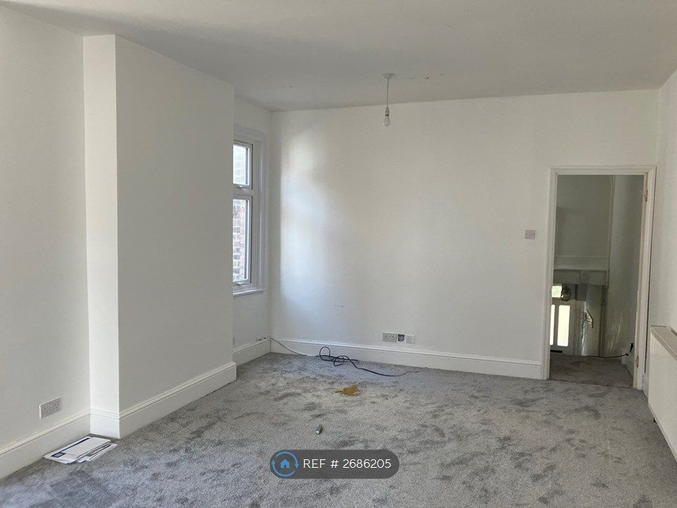 Property photo 2 of 7 Living Room