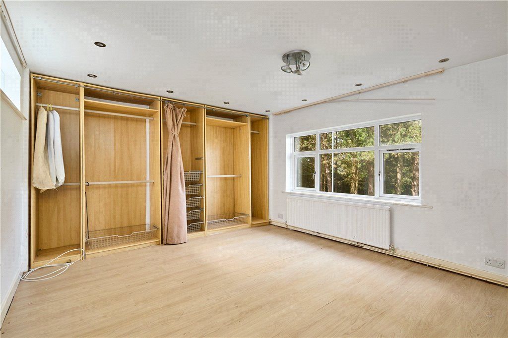 Property photo 3 of 19 Bedroom/Snug