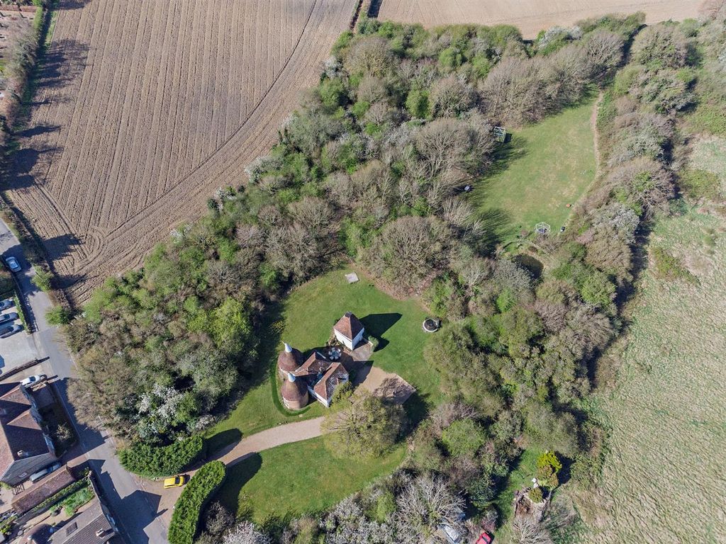 Property photo 1 of 34 8641905-Exterior04-800.Jpg