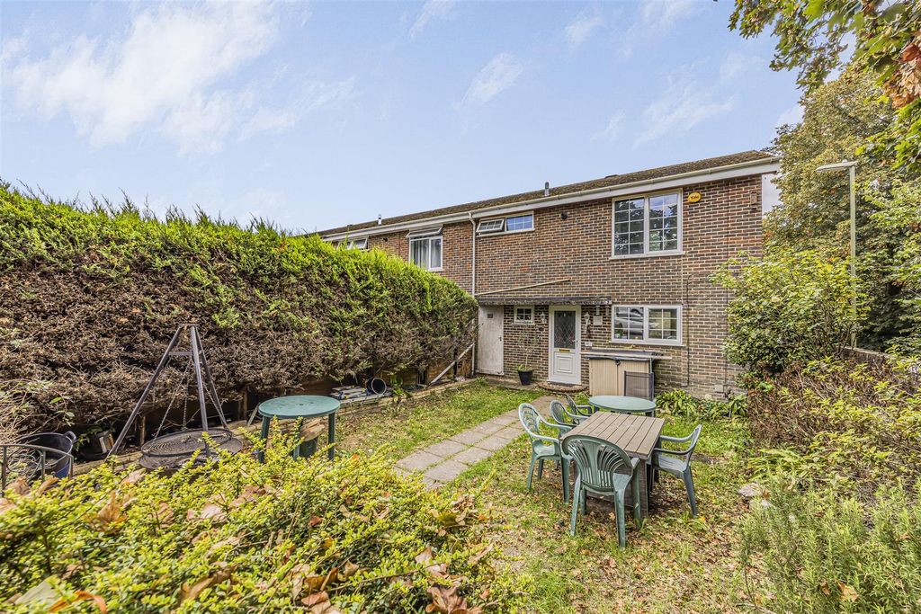 Property photo 1 of 16 Spencer Road, Emsworth-Porticomarketing-Nexa-27.Jp