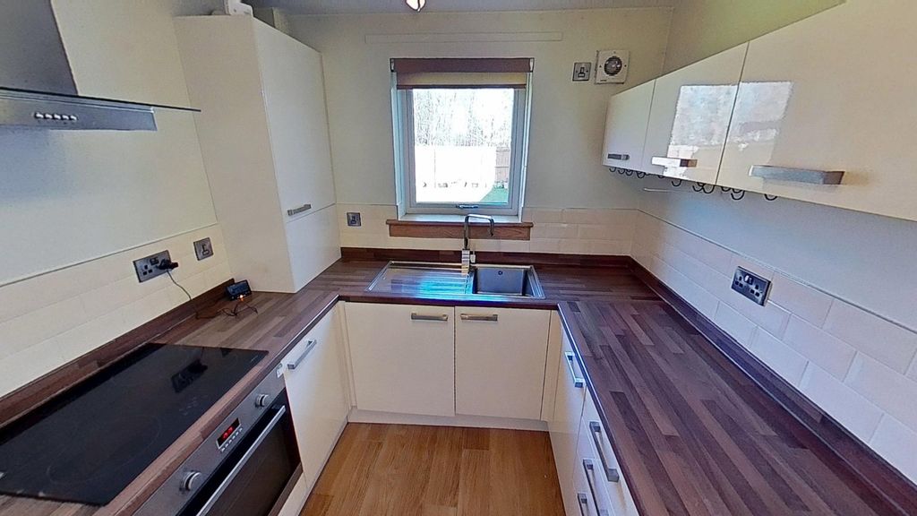 Property photo 2 of 5 Photo 2