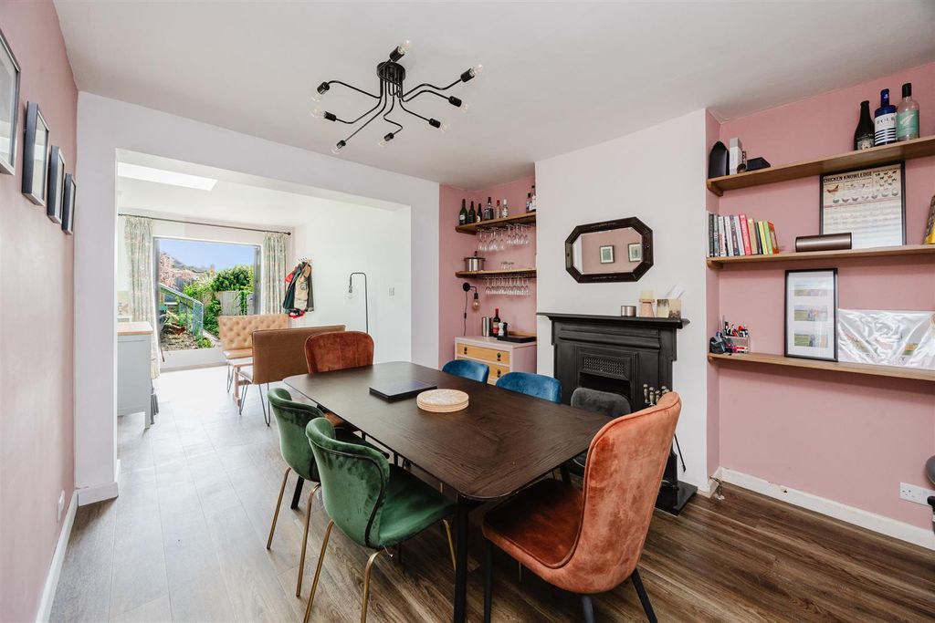 Property photo 2 of 17 Dining Room