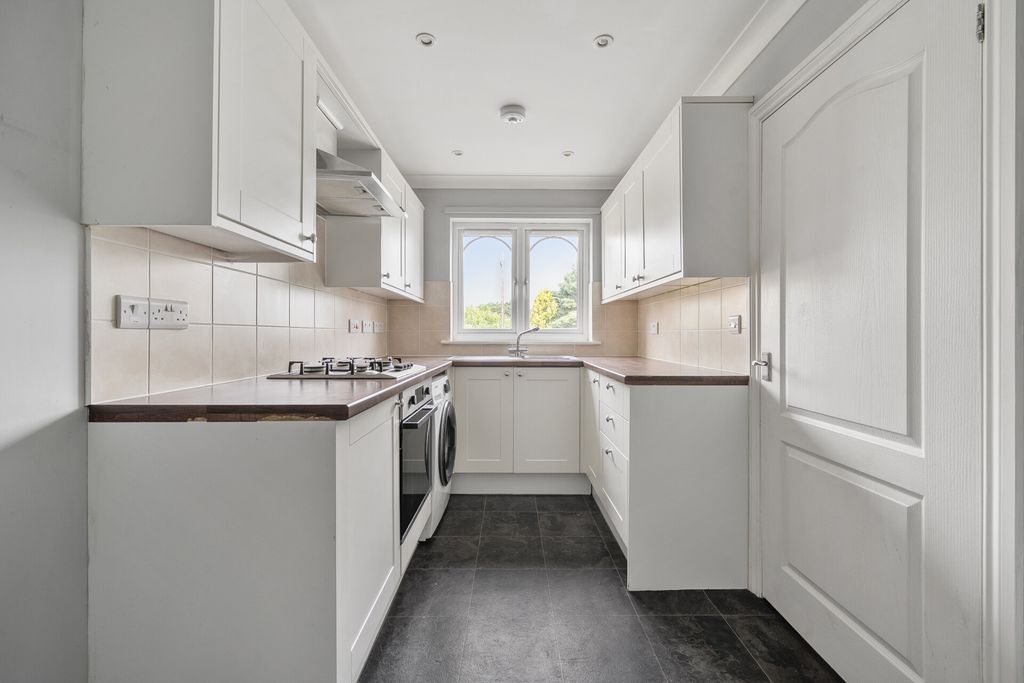 Property photo 2 of 17 1503135-12-19Fdb9...