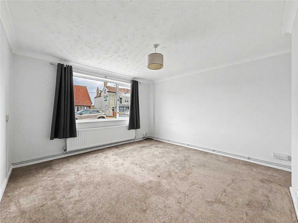 Property photo 2 of 8 Picture No. 22