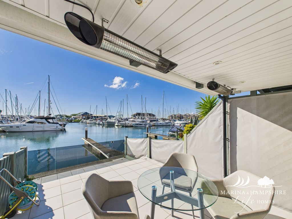 Property photo 2 of 27 Cam03915G0-Pr0019-Still011