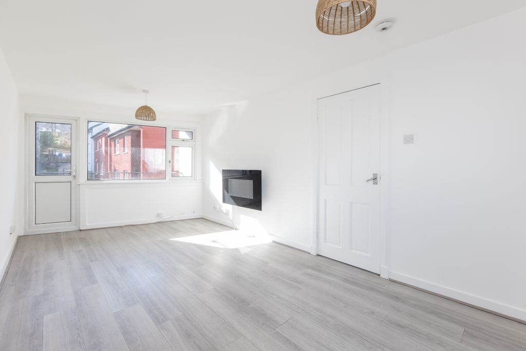 Property photo 3 of 15 Property Image 3