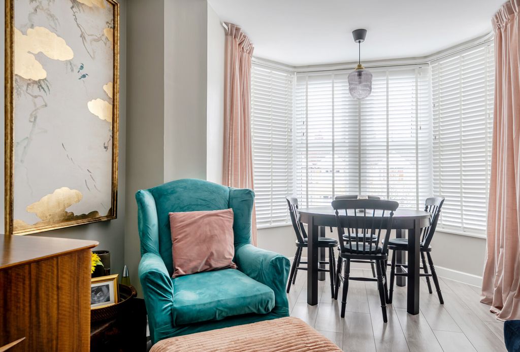 Property photo 3 of 15 Lounge/Dining Room