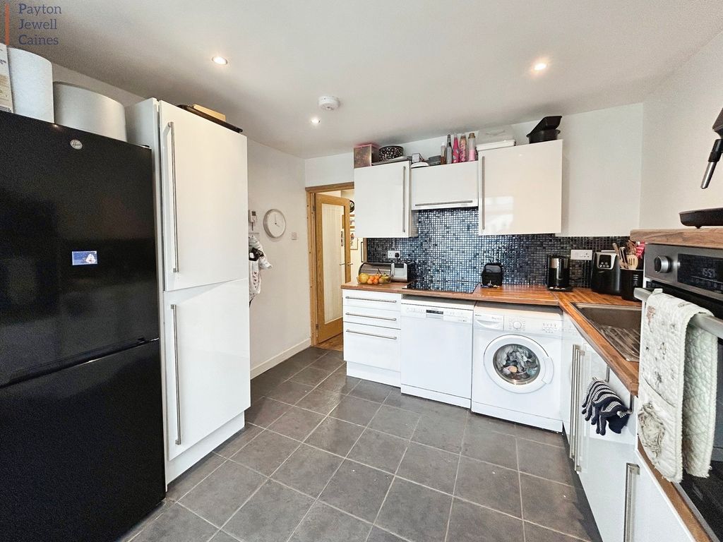 Property photo 3 of 11 Not Specified