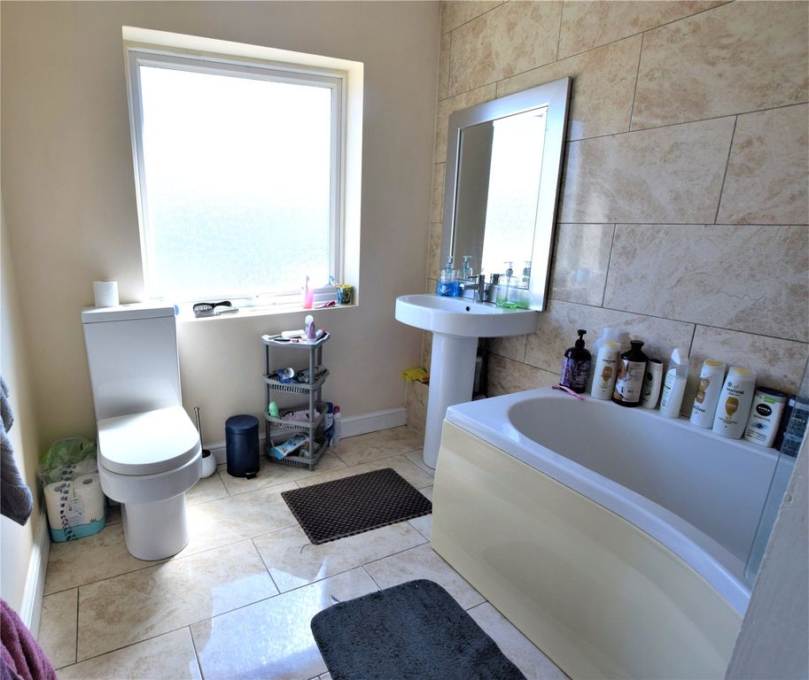 Property photo 3 of 4 Picture No. 20