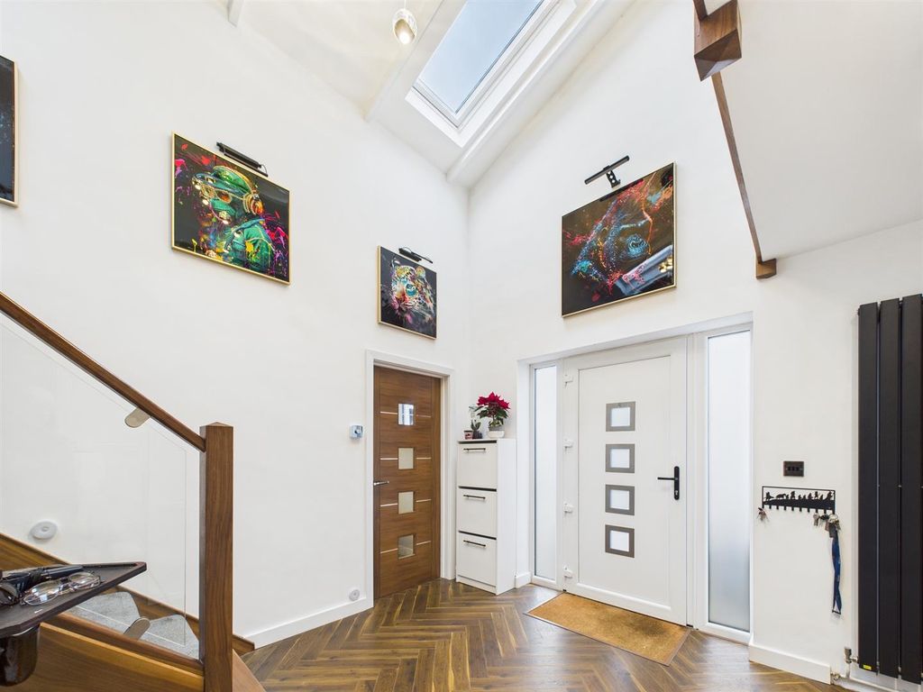 Property photo 2 of 36 Cam02295G0-Pr0375-Still003.Jpg