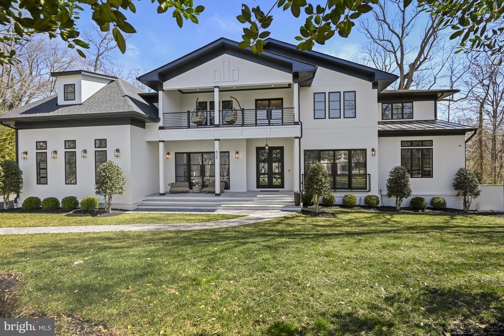 Property photo 1 of 4