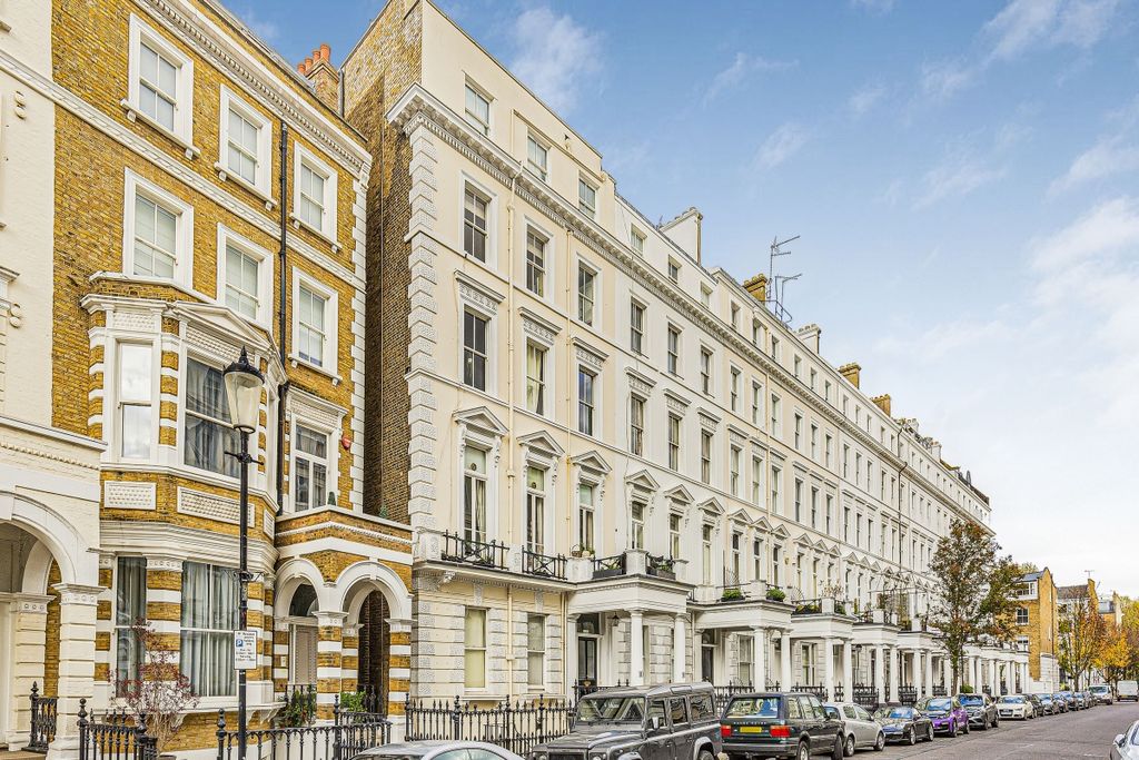 Property photo 2 of 11 Kfh_South_Ken_-108_l