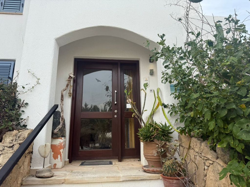 Property photo 3 of 46