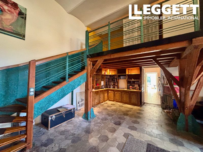 Property photo 3 of 10