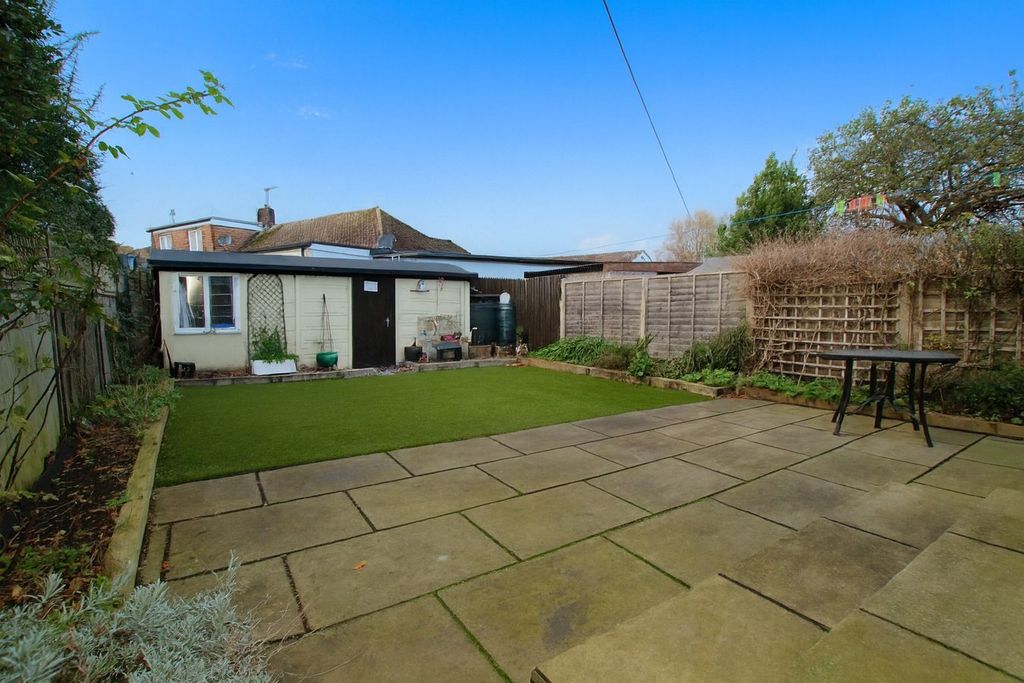 Property photo 2 of 14 Garden