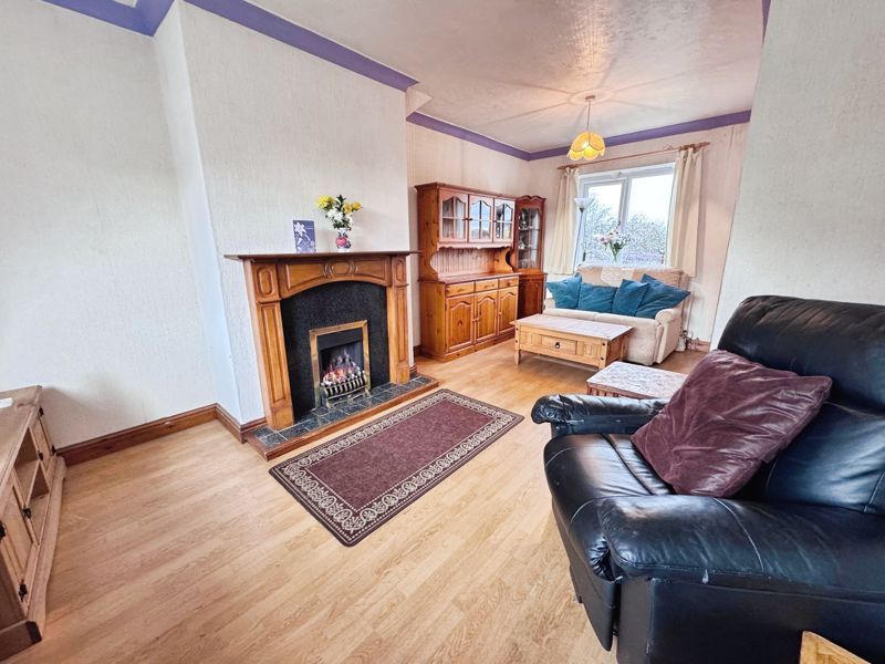 Property photo 3 of 8 Photo 6