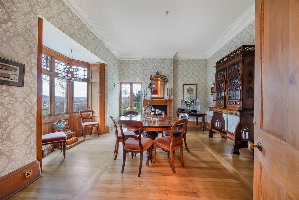 Property photo 3 of 46 Image