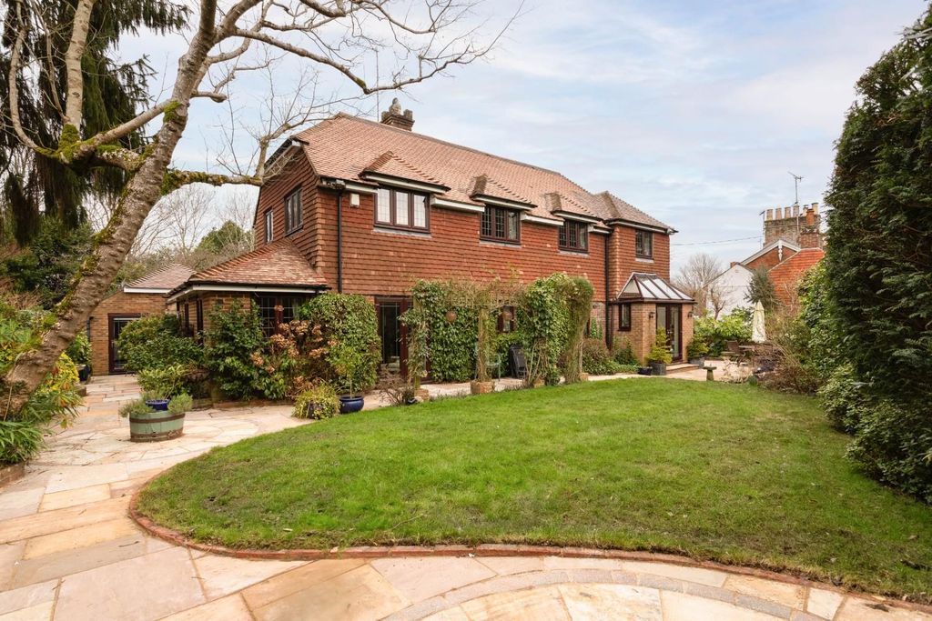 Property photo 2 of 33 Lych Gates-3.Jpg