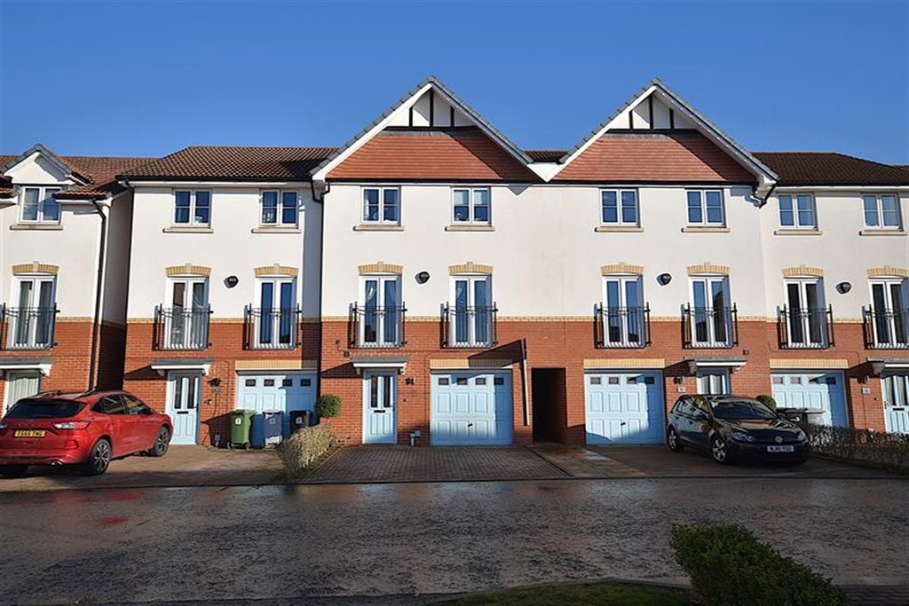 Property photo 1 of 17 (Main)