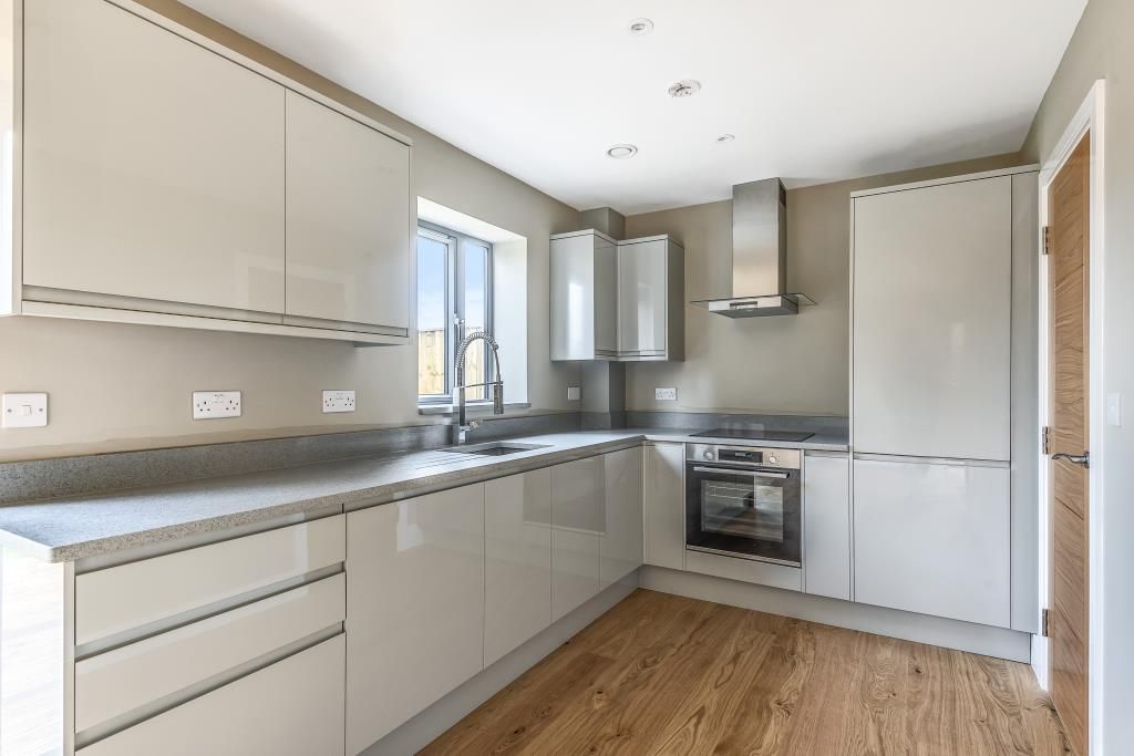 Property photo 3 of 6 Kitchen