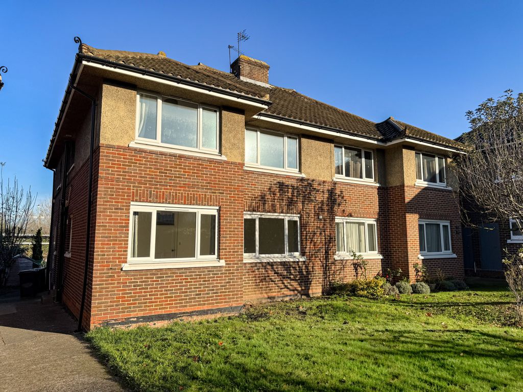 Property photo 1 of 6