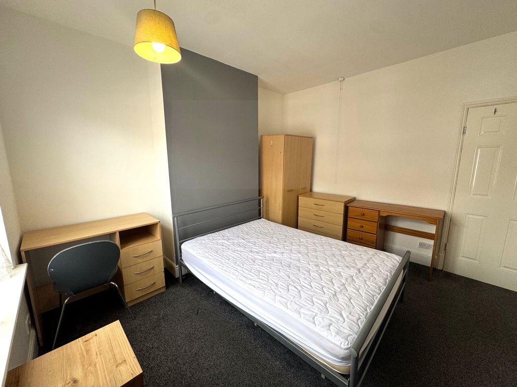 Property photo 2 of 9 Photo 1