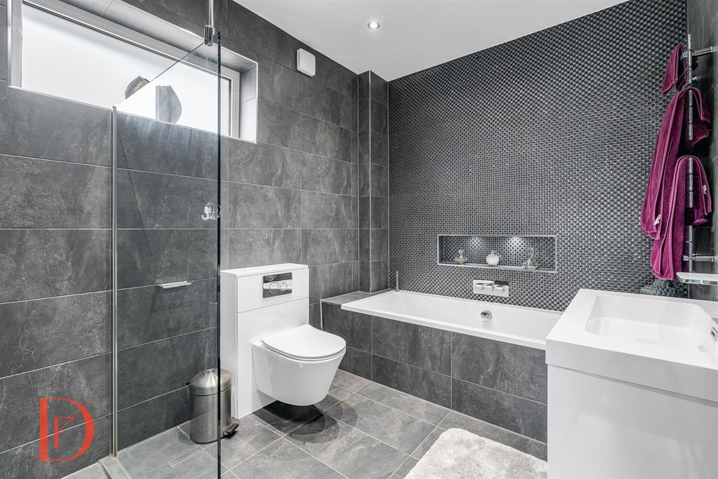 Additional image 28 of 4 bed detached house for saleWoodbury Hill, Loughton IG10