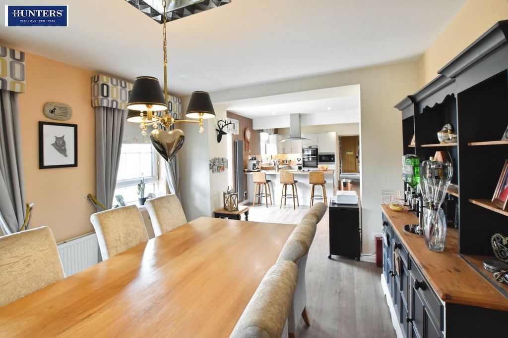 Property photo 3 of 35 Dining Area