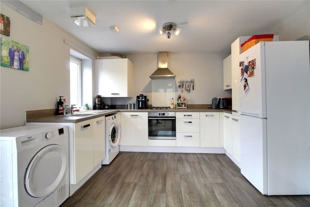 Property photo 3 of 9 Picture No. 06