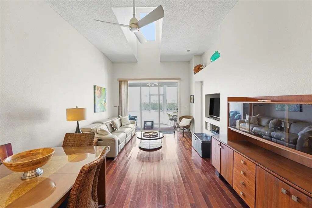 Property photo 3 of 18 <Alttext/>
