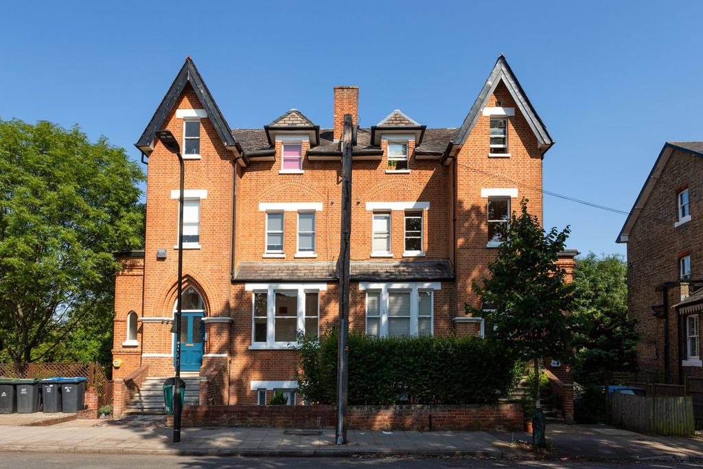 Property photo 1 of 11