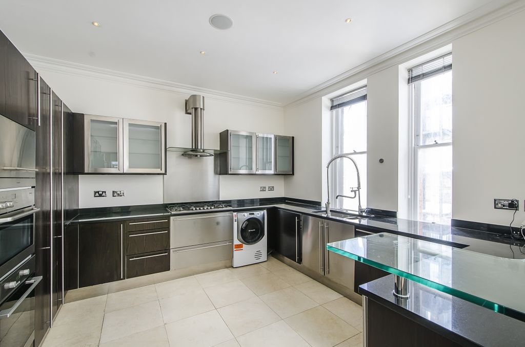 Property photo 3 of 30