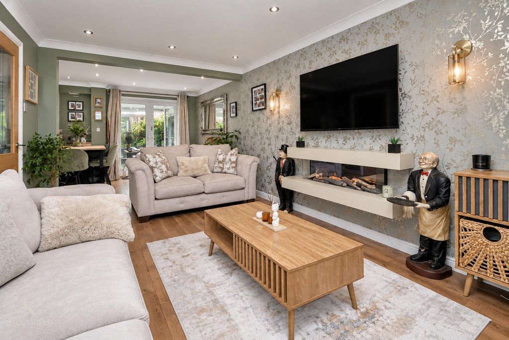 Property photo 3 of 43 3.Jpg
