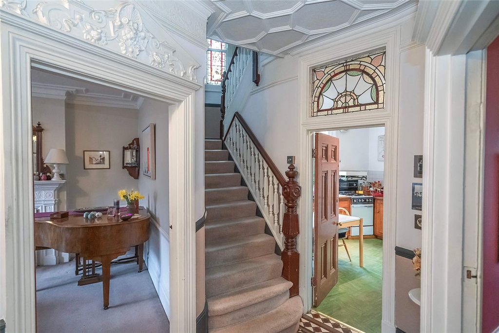 Property photo 3 of 26 Entrance Hall C