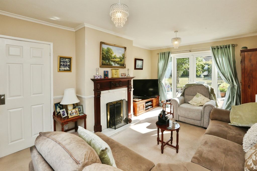 Property photo 3 of 17