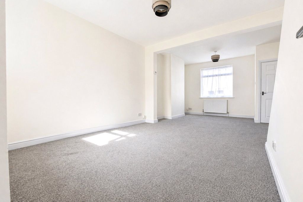 Property photo 3 of 8 Picture No. 09