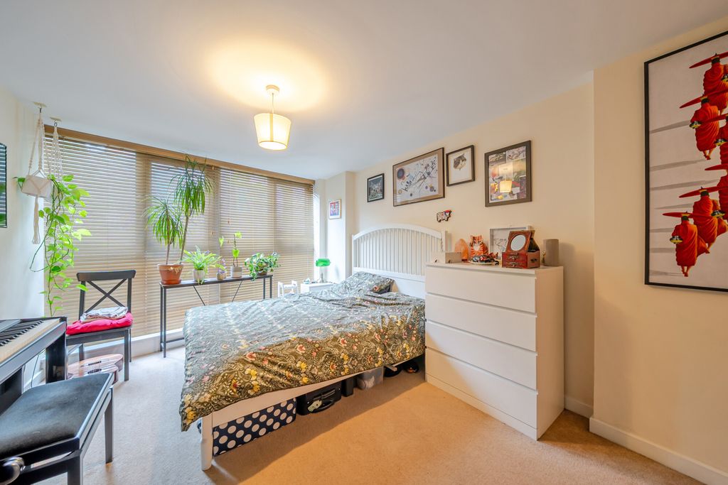 Property photo 2 of 13 1455154-8-6A01c61...