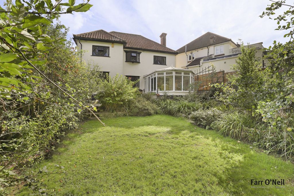 Property photo 3 of 30 Photo 26