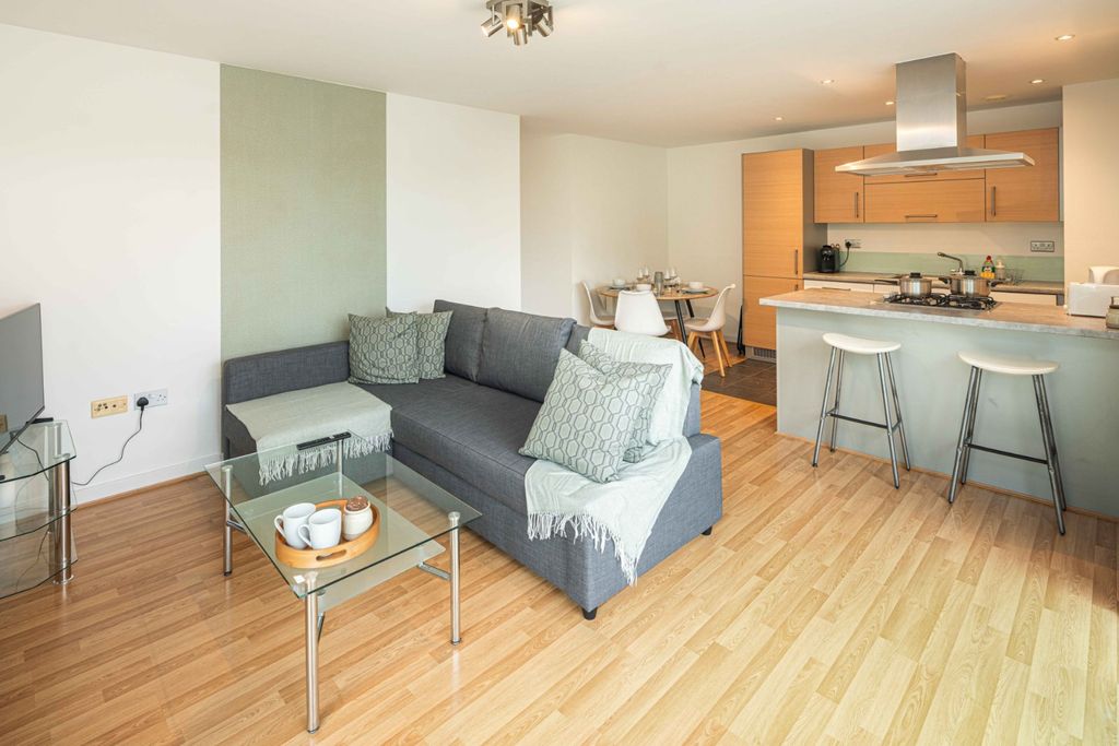 Property photo 2 of 14 Picture No. 25