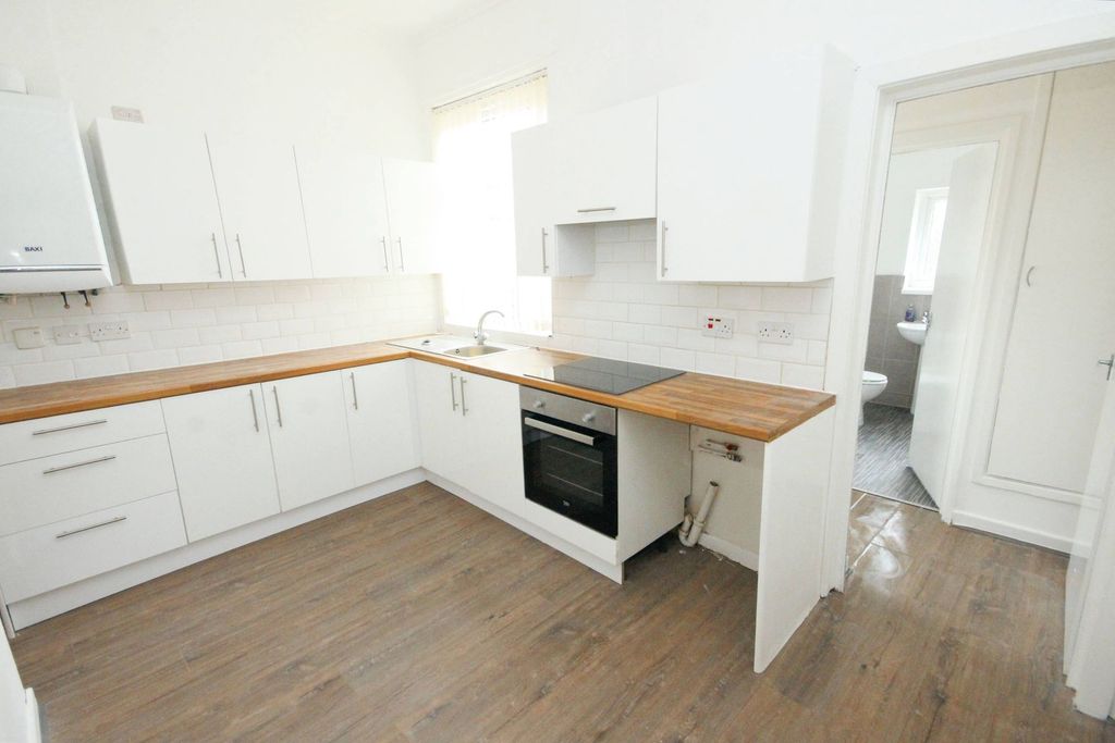 Property photo 2 of 9
