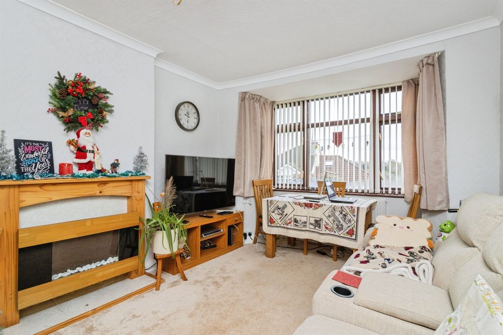 Property photo 2 of 23