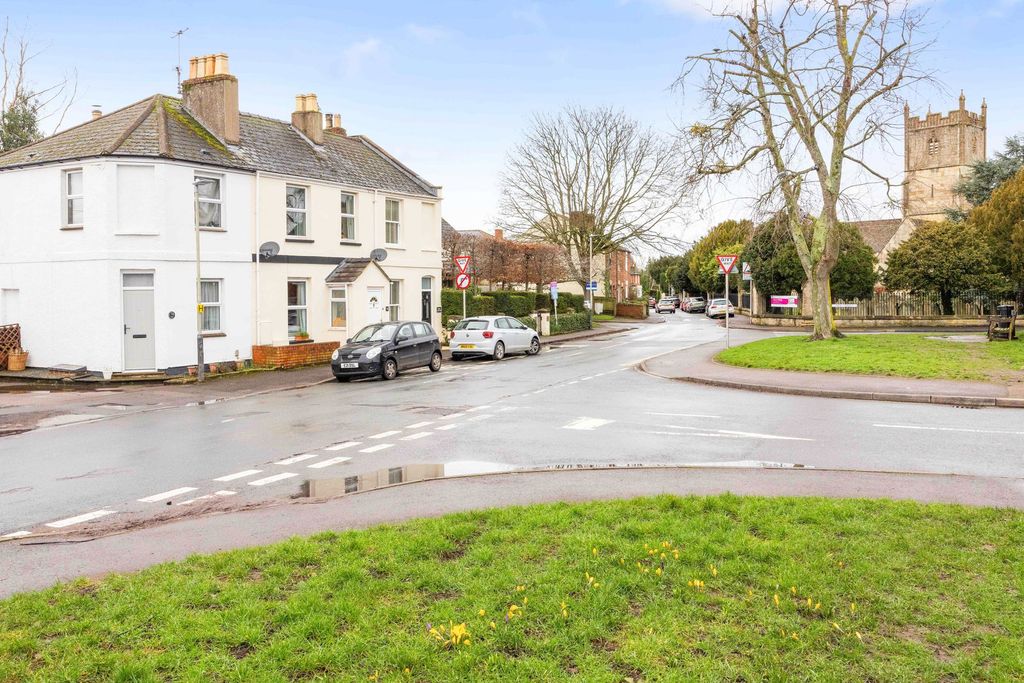 Property photo 2 of 13