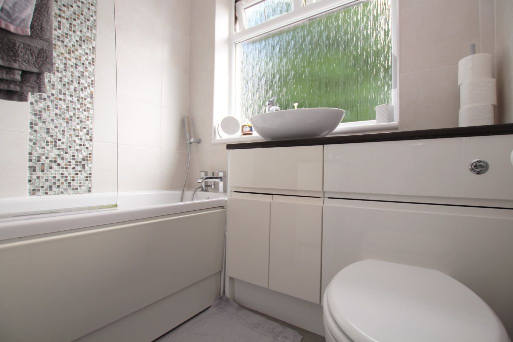 Additional image 11 of 3 bed semi-detached house to rentAllander Road, Bearsden, East Dunbartonshire G61